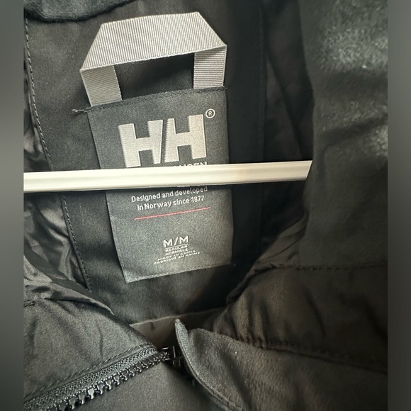 Helly Hansen rain coat. New with tags. Size medium. - Picture 5 of 6